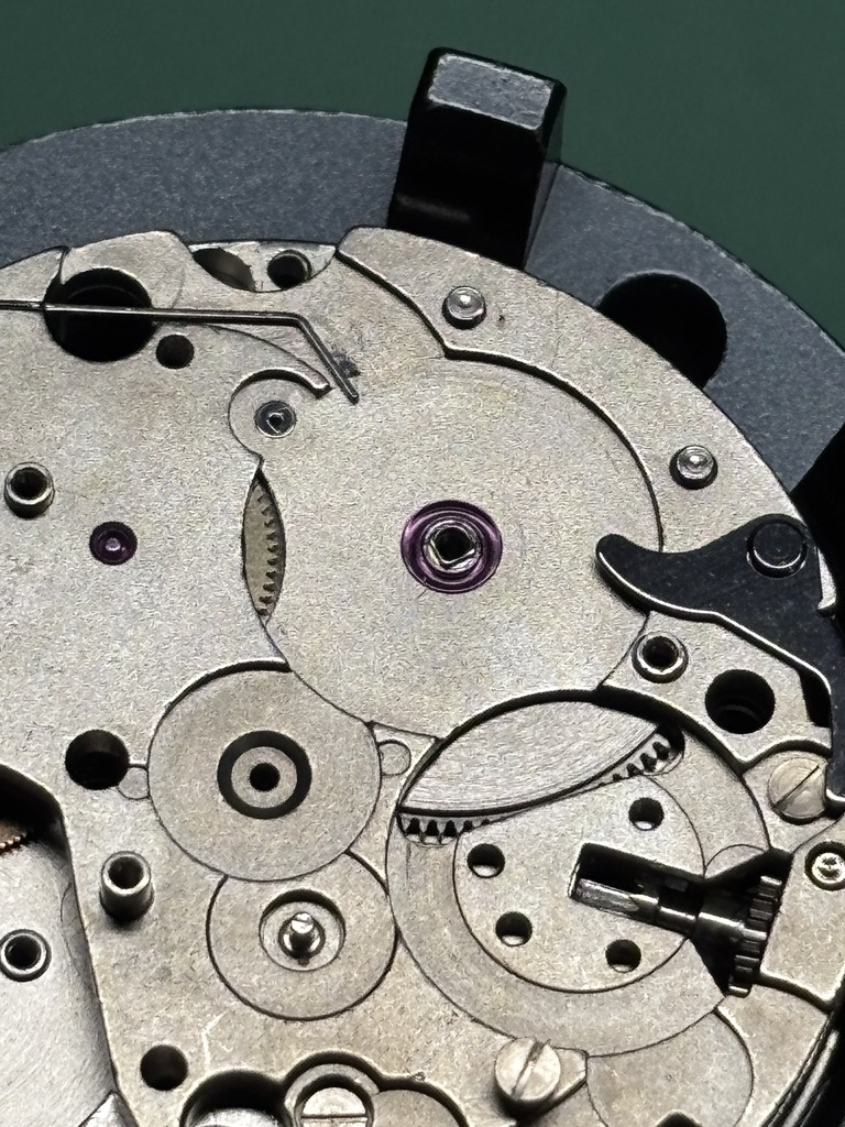 Valjoux 7750 veerton met nieuw robijnlager na upgrade EM Watch Service