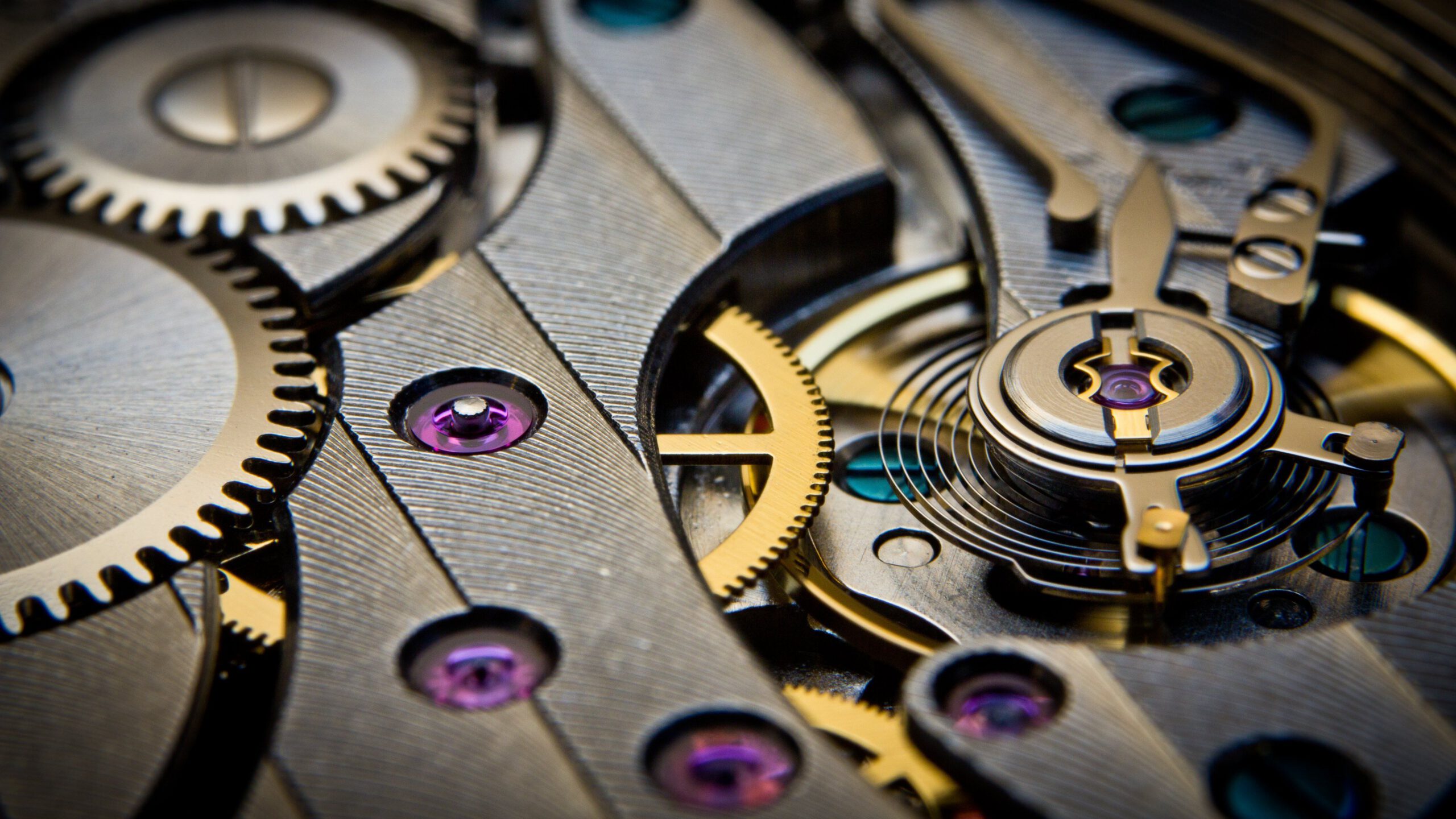Horloge reparatie Houten – EM Watch Service