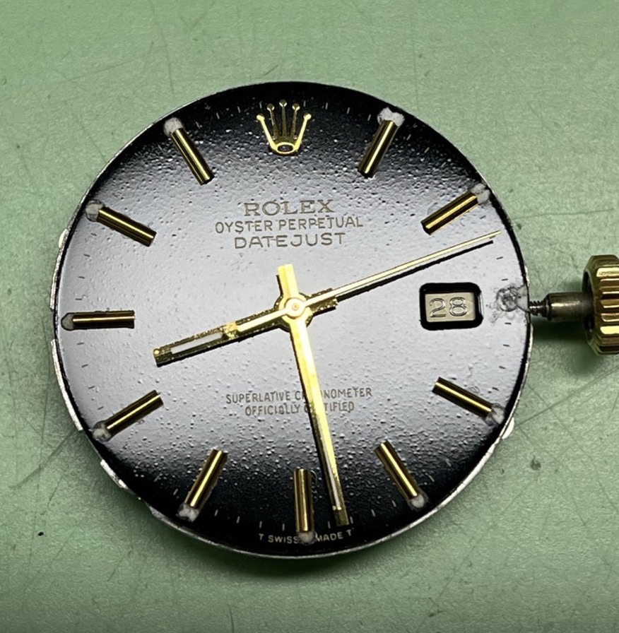 Movado wijzerplaat goud – restauratie en opmaak door EM Watch Service